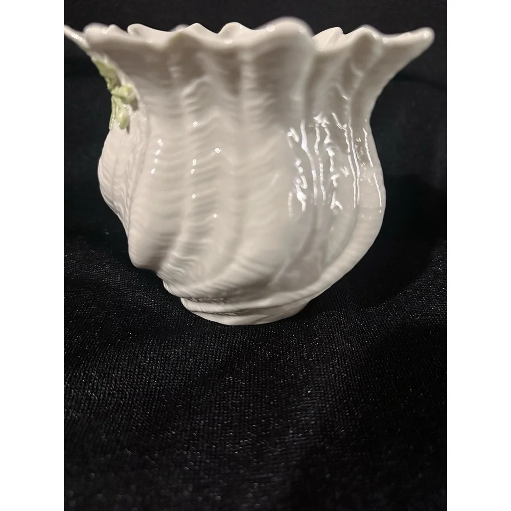 Belleek Carlingford Cache Twisted Planter Ruffled Edge Flower‎ Ireland Blk Stamp